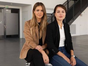 Patricia Stangner und Alexandria Okamoto bauen Avantgarde Collaborations auf Patricia Stangner und Alexandria Okamoto bauen Avantgarde Collaborations auf