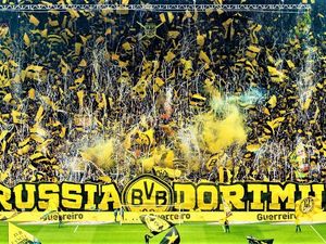 Bayern München und Borussia Dortmund sind Erzrivalen, die Fanlager verfeindet