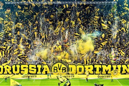 Bayern München und Borussia Dortmund sind Erzrivalen, die Fanlager verfeindet