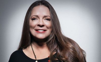 Carlene Carter veroeffentlicht neues Album Little Black Train