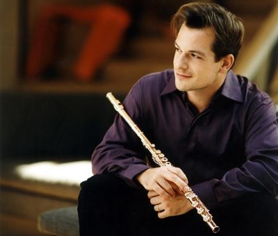 Konzert Klassik: Der Schweizer Ausnahmeflötist Emmanuel Pahud präsentiert ausgewählte Werke von Bach im Dezember in Essen und Mannheim
