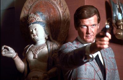 "James Bond 007 - Der Mann mit dem goldenen Colt"