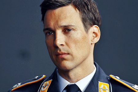 Der Fernsehfilm mit dem Titel Terror - Ihr Urteil lief 2016 in der ARD, dem ORF und dem SRF