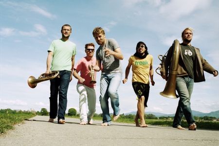 LaBrassBanda sind eine bayerische Band und ein europaeiisches Phaenomen