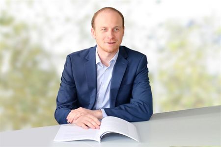 Nicolas Fink, Experte fuer Markenmanagement und Oeffentlichkeitsarbeit im Sport an der SRH Fernhochschule - The Mobile University