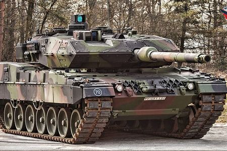 Deutschland hat wieder einen Kriegsminister