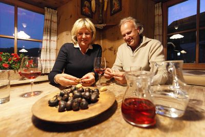 Essen und Trinken Roter Hahn Suedtiroler Kueche