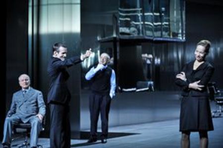 Deutsches Theater Berlin: Das Himbeerreich von  Andres Veiel - Koproduktion mit dem Schauspiel Stuttgart bis zum 27.4.2013