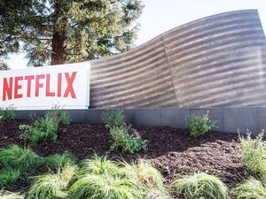 Die Marke Netflix steht kuenftig auch für Print und Kino Die Marke Netflix steht kuenftig auch für Print und Kino
