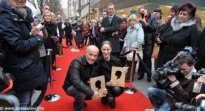 Jeannette Hain und Heiner Lauterbach präsentieren ihre persönlichen "Scherenschnitte".