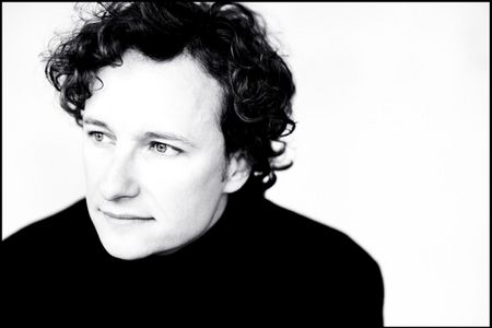 Martin Helmchen ist ein junger Pianist, der mit Andris Nelsons auf der Buehe stehen wird
