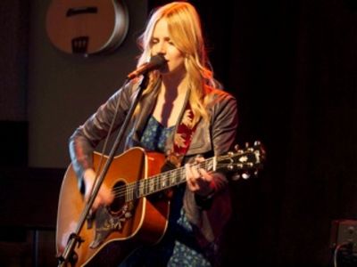 Lisa-Marie Fischer spielt auf dem Sundown Music Festival