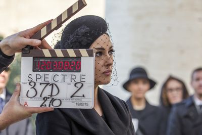 James Bond liebt schoene Frauen - Monica Belluci wieder mit dabei