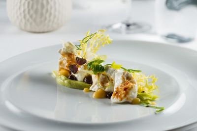Ziegenkaese mit Avocado und Miso