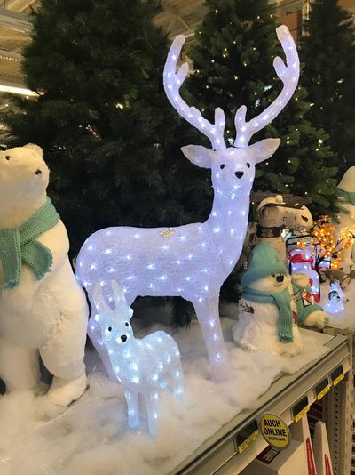 Fuer viele Arbeitnehmer ist das Weihnachsgeld ein angenehmer Geldsegen zum Jahresende. Aber wer hat ein Recht darauf? Nicht alle. Foto: GFDK