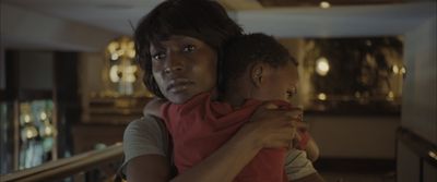 Eine Mutter im Zwiespalt Eine Mutter im Zwiespalt