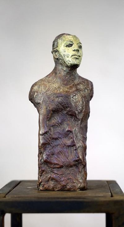 Ralf Ehmann - Maskentraeger - Bronzefigur