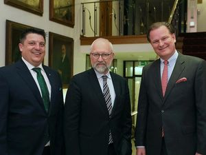 David Zülow, Landesvorsitzender von DIE FAMLIENUNTERNEHMER, Prof. em. Herfried Münkler, Marco van der Meer, Regionalvorstand von DIE FAMILIENUNTERNEHMER