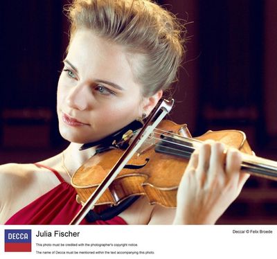 Julia Fischer  gibt Konzert in der Philharmonie Essen