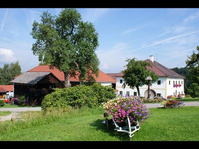 Raum für kreatives Schaffen und Gesundheit bietet das Kleebauer Hof Retreat Center in Oberoesterreich fuer die neuen Programme des Spezialreiseveranstalters Indigourlaub
