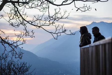 Im Spaetherbst erleben Ruhesuchende die Suedtiroler Gemeinde Schenna von ihrer beschaulichen sanften Seite