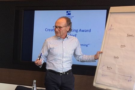 Dirk Kruessenberg, Präsident des Marketing-Clubs Duesseldorf bringt  kreative Macher, Digital-Experts, Kuenstler, Gruender und Dax-Konzernvorstände zusammen