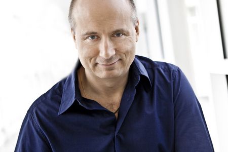 Paavo Järvi, Chefdirigent des hr-Sinfonieorchesters, hat den Hindemith-Preis 2012 der Stadt Hanau erhalten. Verliehen wird der mit 10.000 Euro dotierte Preis am Samstag, 24. November.