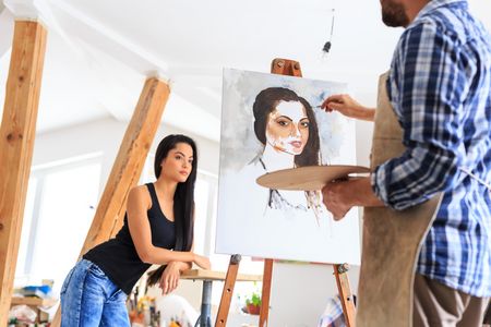 Bei Kuenstlern, die keinen konkreten Empfaenger ihrer Kunst haben, ist die extrinsische Motivation in ihrer urspruenglichsten Form meist eine Muse