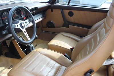 Na ja, fuer die alten 911 braucht Porsche kein Digital Marketing, die verkaufen sich von selbst