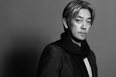 Ryuichi Sakamoto ist ein kammermusikalischer Verkleidungskuenstler