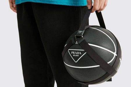 Edel im Basketball-Court: Prada ist mit von der Partie