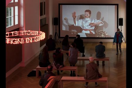 Ausstellungsansicht, No Dandy, No Fun