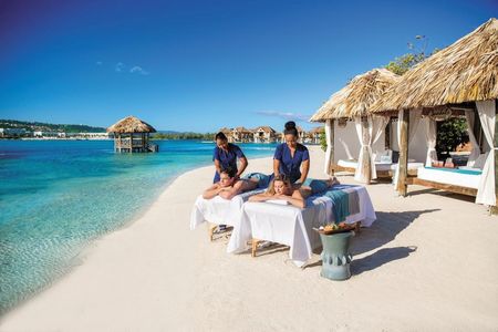 Wellness und Entspannung am karibischen Strand