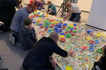 Eva Maria Horstick war wahrlich erschrocken, was machen Plastikgabeln im Dortmunder U