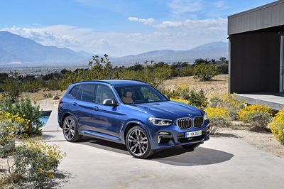 BMW zeigt auch die dritte Generation des Kompakt-SUVs BMX X3 den es auch mit 3-Liter-Reihensechszylinder und 360 PS gibt