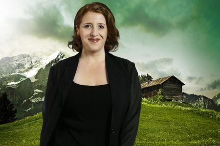 Kabarett in Bad Kissingen:  Luise Kinseher geht dem Mysterium Besitz auf den Grund