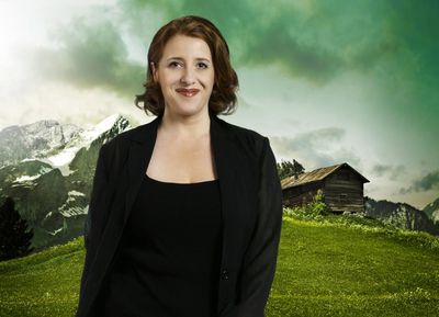 Kabarett in Bad Kissingen:  Luise Kinseher geht dem Mysterium Besitz auf den Grund