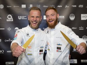 So sehen Sieger aus. Die letzten zwei Finalisten stehen fest: Alexander Glaesel und Dominik Holl