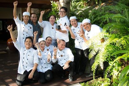 Kamalaya-Kuechenteam freut sich ueber den AsiaSpa Award