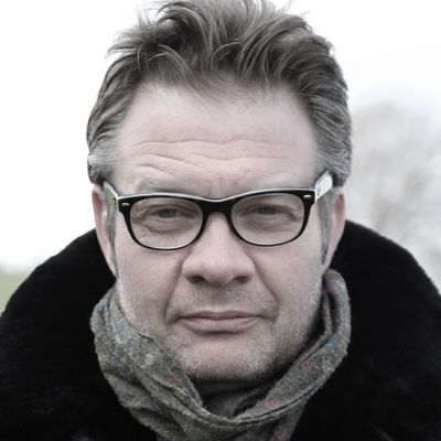 Der Journalist, Filmemacher und Fotograf Soenke C. Weiss ist ein Kenner von Afrika. 2006 veroeffentlichte Weiss sein Buch, Das Maedchen und der Krieg, fuer die GFDK hat er nun zwei Buecher besprochen, in denen sich alles um Afrika dreht