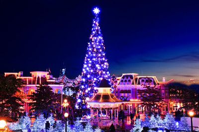 Ein schillerndes Fest mit unvergleichlicher Atmosphäre, Paraden und Weihnachtsliedern