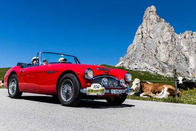 Kaiserwetter und Naturkino in den Dolomiten bei der alljährlichen Suedtirol Classic in Schenna