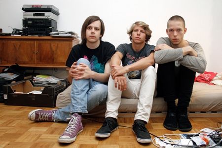 Konzert Pop/Punk: THE NEXT BIG THING! Kommando Elefant und Die Nerven lassen es im Posthof Linz gemeinsam krachen