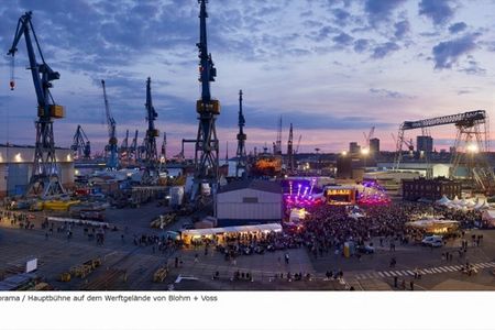 Panorama ueber das Elbjazz Festivalgelaende