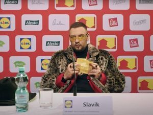 Saskia-Wasser statt Edeka-Cola: Slavik Junge wirbt jetzt für Lidl Saskia-Wasser statt Edeka-Cola: Slavik Junge wirbt jetzt für Lidl