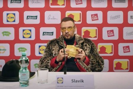 Saskia-Wasser statt Edeka-Cola: Slavik Junge wirbt jetzt für Lidl