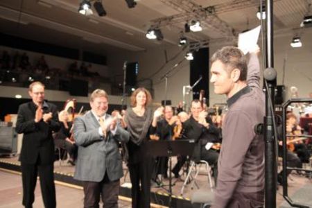 Nach drei spannenden Festivaltagen und 28 Uraufführungen in sieben Konzerten endeten am Sonntagabend (21.10.) die Donaueschinger Musiktage 2012.