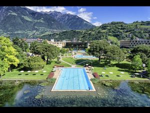 Um eine neue Medical Area mit sechs Fachbereichen erweitert Südtirols Wellnessoase Therme Meran ihr Angebot ab 10. Mai 2021 Um eine neue Medical Area mit sechs Fachbereichen erweitert Südtirols Wellnessoase Therme Meran ihr Angebot ab 10. Mai 2021
