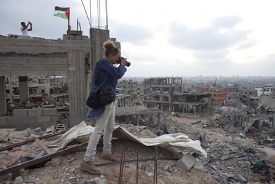 Fotojournalistin Heidi Levine berichtet ueber Krisenherde