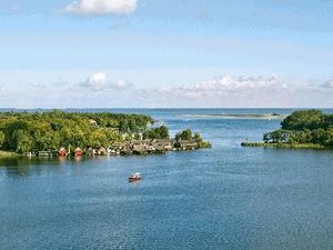 Die Mueritz ist idealer Ausgangspunkt fuer abwechslungsreiche Naturtouren in der Mecklenburgischen Seenplatte Die Mueritz ist idealer Ausgangspunkt fuer abwechslungsreiche Naturtouren in der Mecklenburgischen Seenplatte